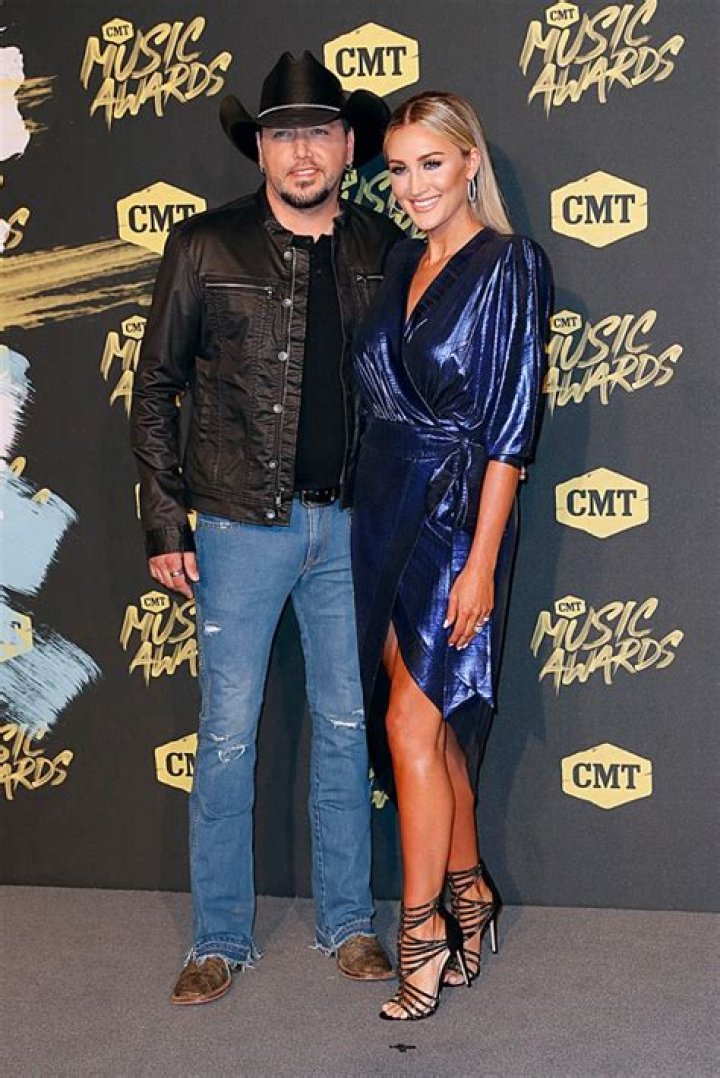 2018 CMT Music Awards Couples — Carrie Underwood & Mike Fisher & More