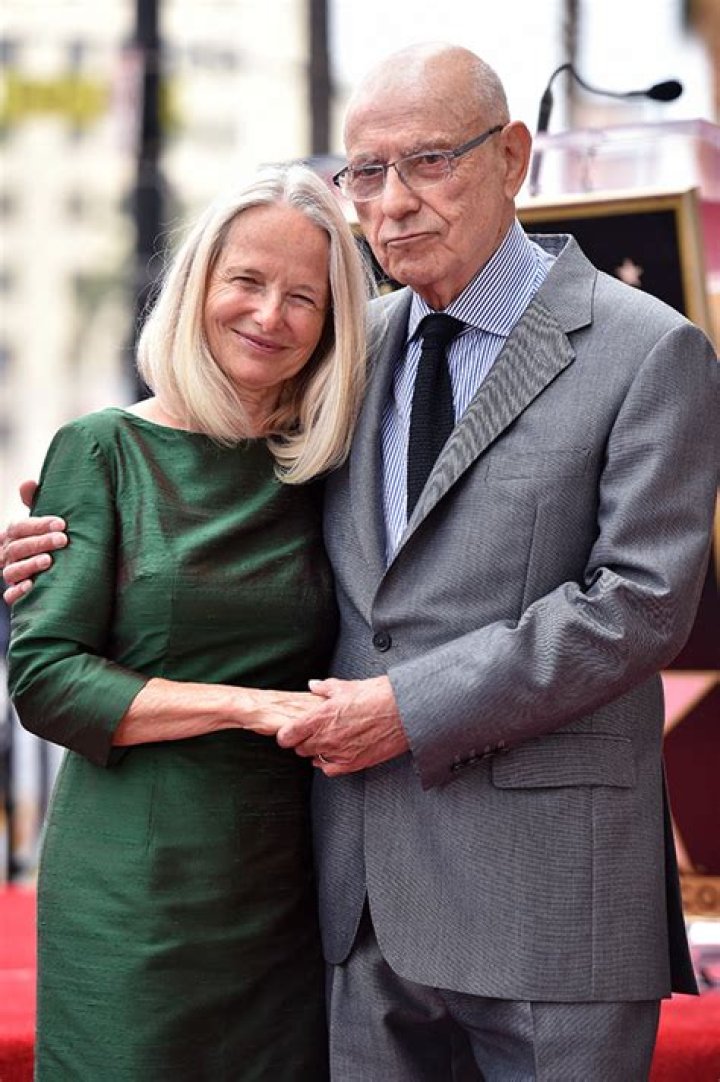 Suzanne Newlander & His 2 Previous Marriages – Hollywood Life