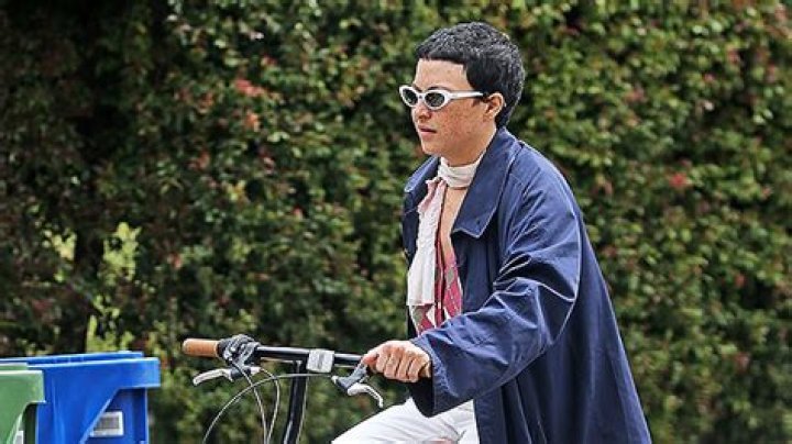 Alia Shawkat, 31, Rides Her Bike Out Of Brad Pitt’s Gated Community 1 Month After Burger Outing