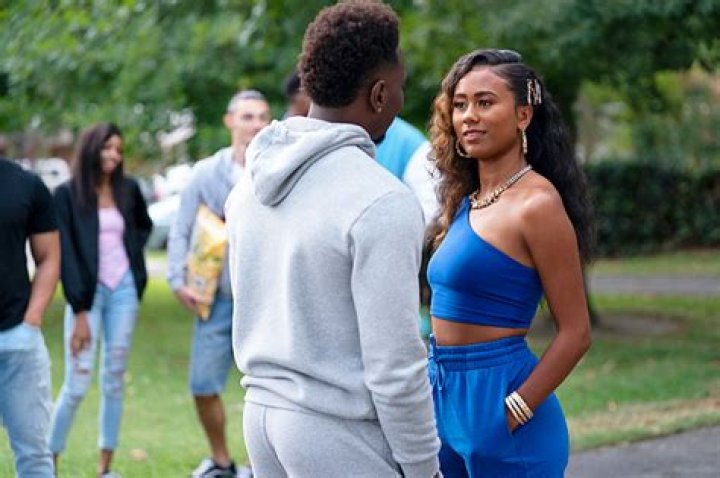 ‘All American: Homecoming’ Star On Cam & Keisha Romance: Exclusive – Hollywood Life