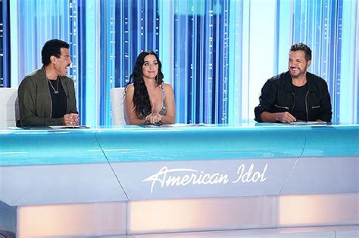 Tyson Venegas Gets First Platinum Ticket Of Season 21 – Hollywood Life