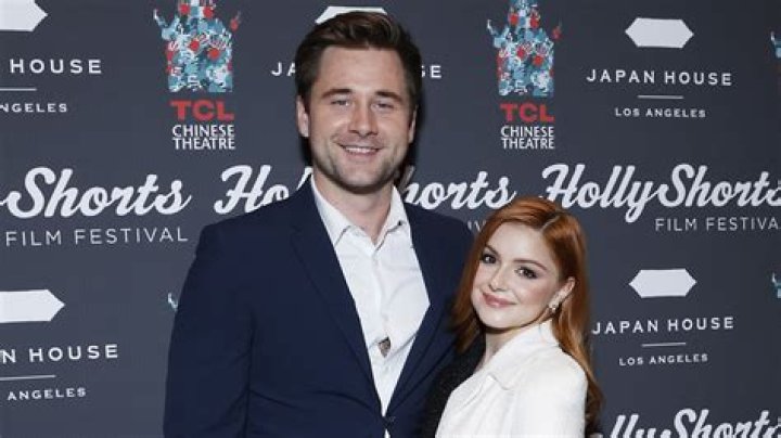 Ariel Winter Carries Script Smiling With Boyfriend Luke Benwald As They Make A Supply Run — Pic