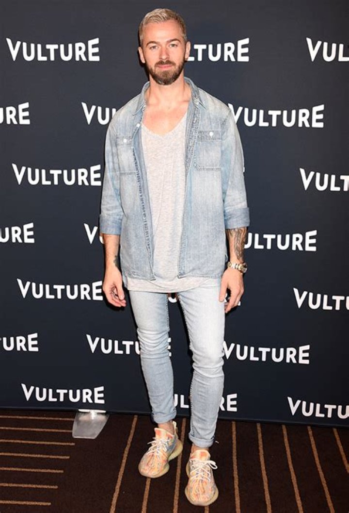 Russian-Born ‘DWTS’ Pro Artem Chigvintsev Condemns War In Ukraine: I Have Family ‘On Both Sides’