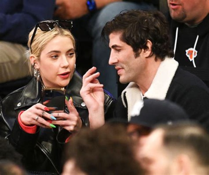 Ashley Benson Marries Brandon Davis Amid Pregnancy – Hollywood Life