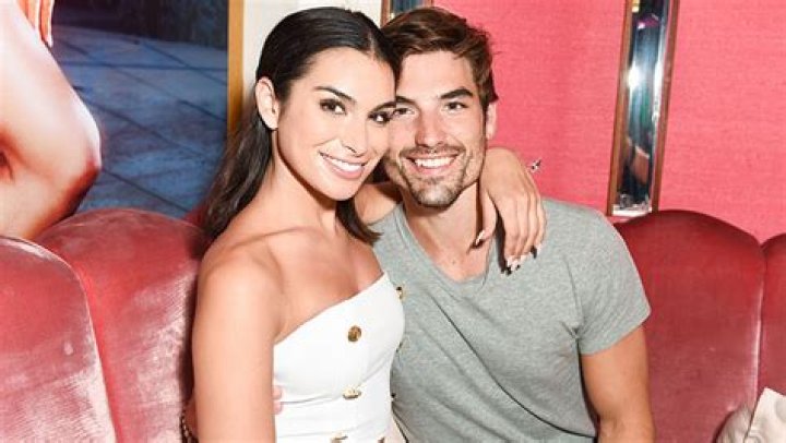 Ashley Iaconetti & Jared Haibon Confirm They’re Trying For A Baby In 2020 & Tease Their Name Choice