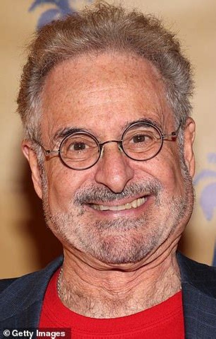 Barry Pearl – Hollywood Life