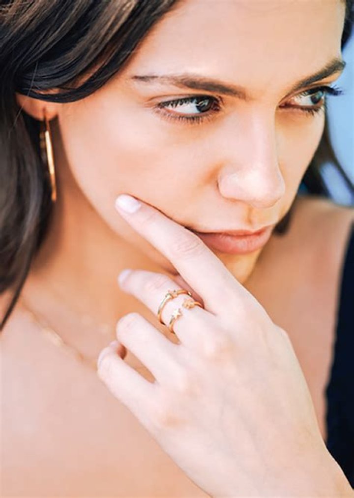 Bethany Mota Talks Friendship With ‘DWTS’ Derek Hough & Jewelry Line – Hollywood Life