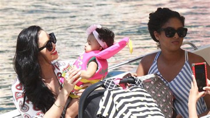 Bianka Bryant, 4, Learns How To Ski On Winter Getaway With Mom & Sisters — Adorable Video