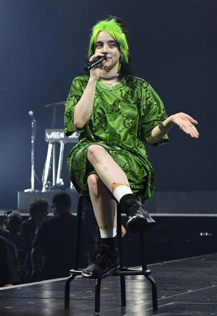 Billie Eilish Debuts 1st Performance Of ‘My Future’ & Urges Fans To Vote At 2020 DNC — Watch