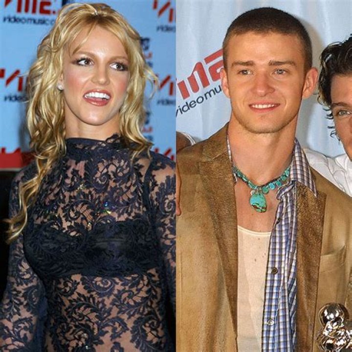 Britney Spears Talks Justin Timerberlake & Holding Hands At 2001 VMAs – Hollywood Life