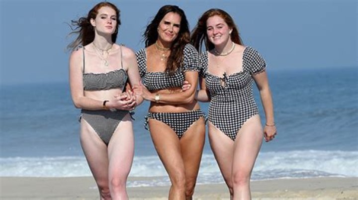 Brooke Shields, 56, & Daughters Rock Matching Swimsuits For Hamptons Beach Day