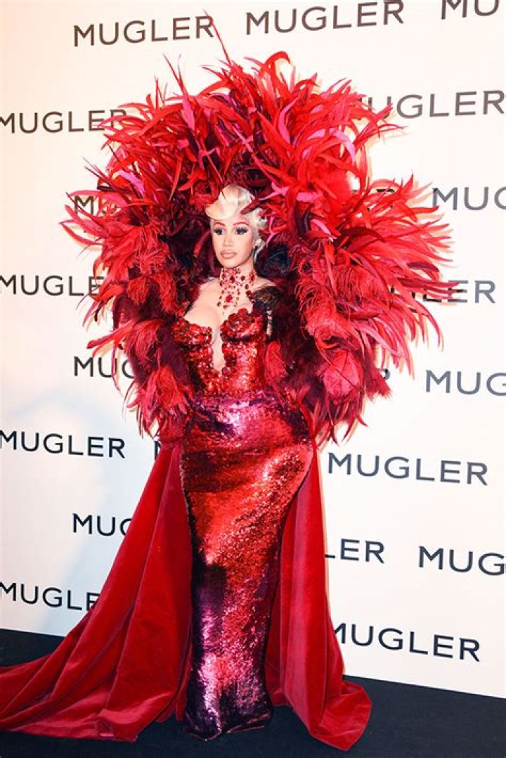 Cardi B Rocks Plunging Red Dress At Paris Fashion Week Mugler Event – Hollywood Life