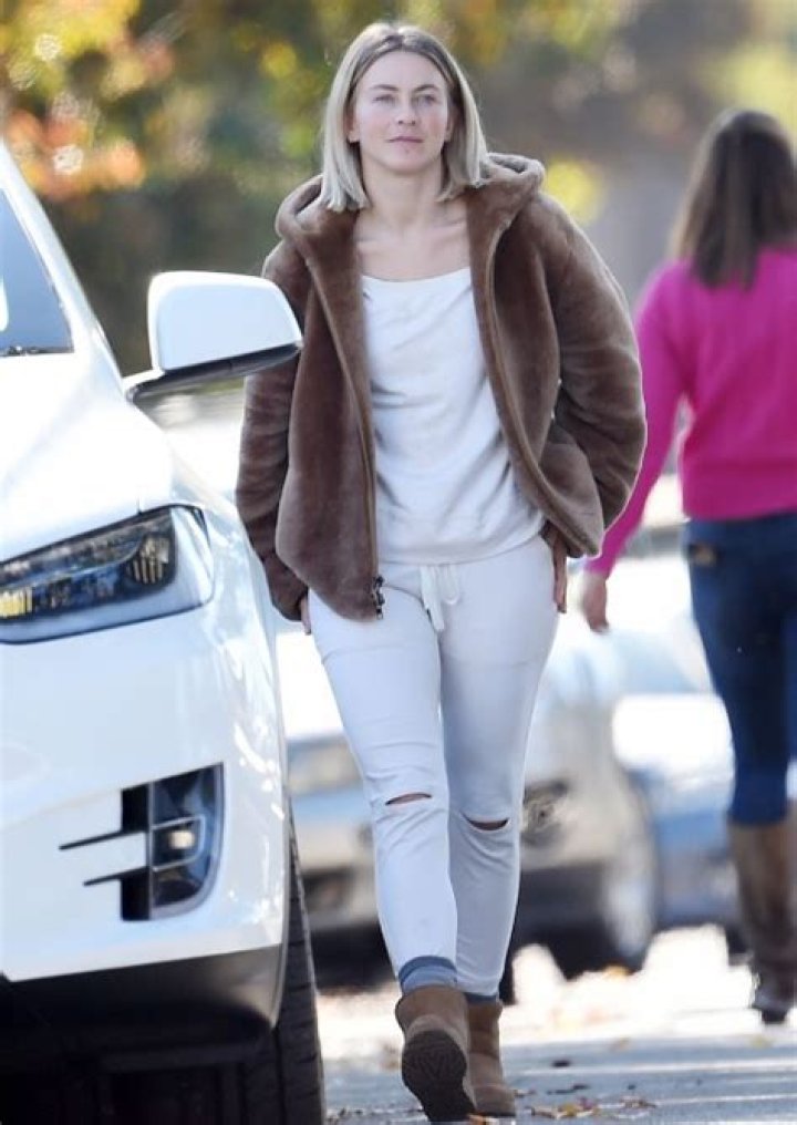 Stars Rocking Fleece Sweaters: Photos of Kacey Musgraves, Kendall Jenner & More