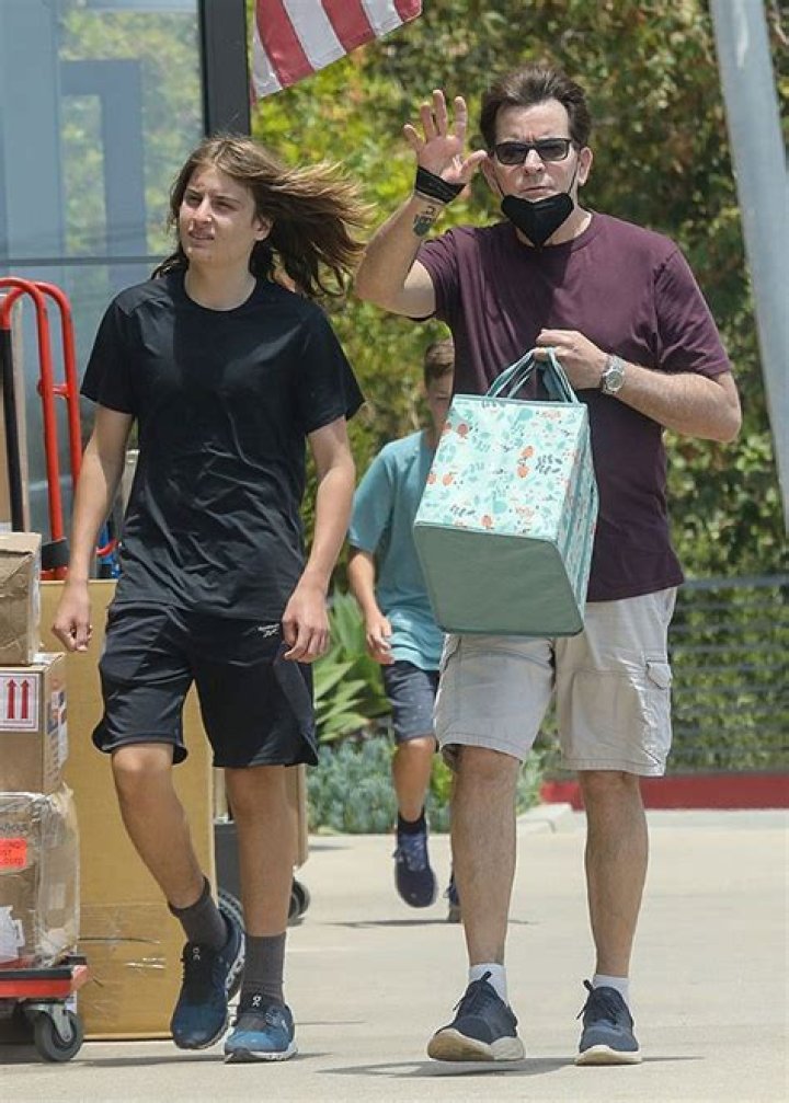 Charlie Sheen Seen With Twin Son, 13, Shopping in Malibu: Photo – Hollywood Life