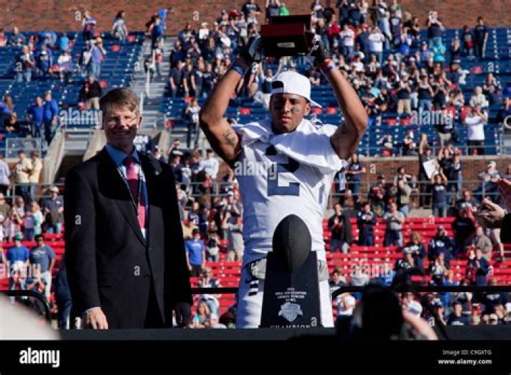 Cody Simpson Guest Starring On ‘Cougar Town’ Season 6 – Hollywood Life