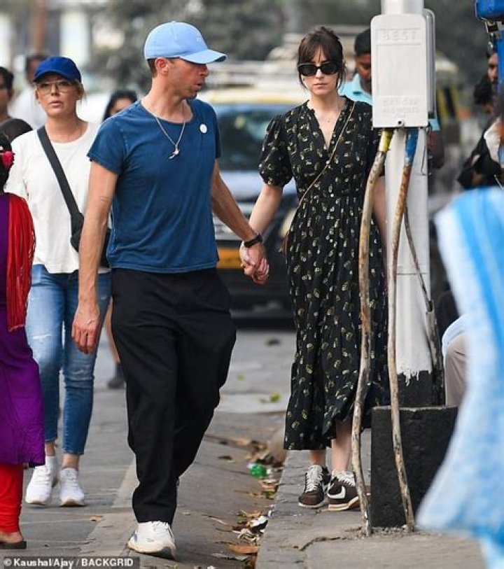 Is Dakota Johnson Pregnant With Chris Martin’s Baby? — Truth – Hollywood Life