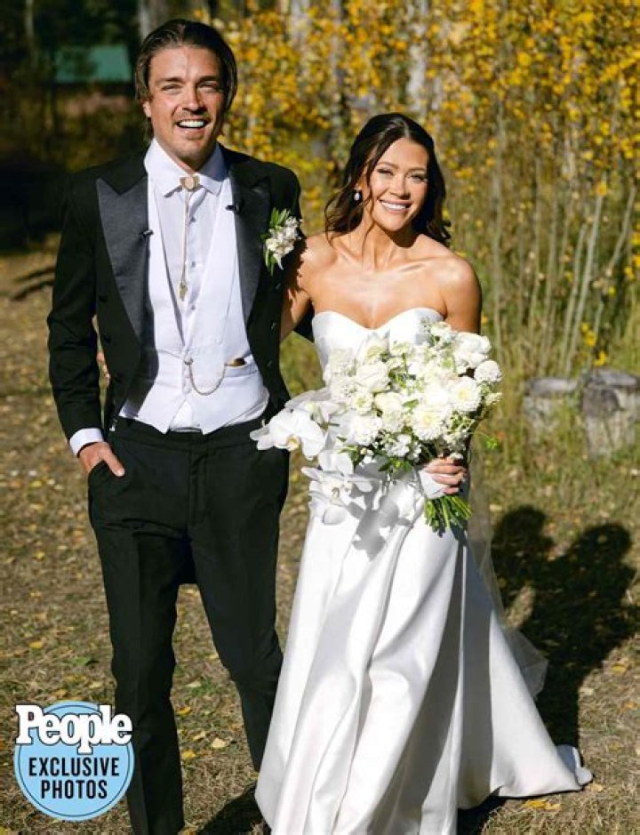 ‘BIP’s Dean & Caelynn Look So In Love While Cozying Up In His Van After Leaving The Show Together