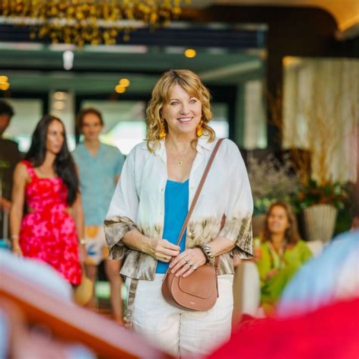 Premiere Date & First Trailer Revealed – Hollywood Life