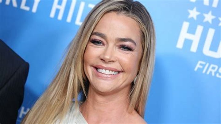 Denise Richards Goes Makeup-Free In Her Stay-At-Home Pajamas – Pic – Hollywood Life