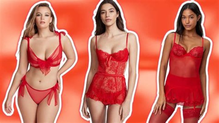 Donna D’Errico Rocks Red Lace Lingerie For Valentine’s Day: Photo – Hollywood Life