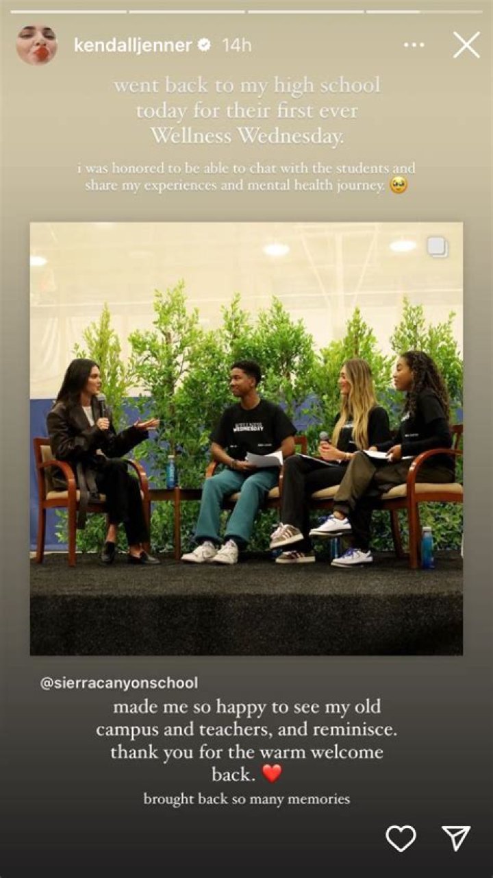 Drake Wears Sweatshirt From Kylie Jenner’s HS Amid Romance Rumors: Pic – Hollywood Life