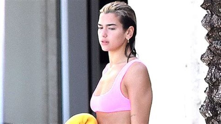 Dua Lipa Rocks Pink Bikini & Cowboy Hat In The Pool — Photo – Hollywood Life