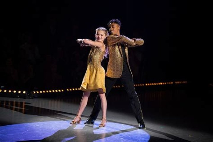 Photos From Season 1 Of The Show – Hollywood Life