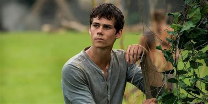 [PIC] Dylan O’Brien First Photo Since Injury On The ‘Maze Runner’ Set – Hollywood Life