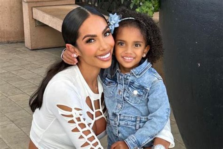 Erica Mena Shares 1st Pic Of Daughter Safire By Safaree Samuels Amid Split – Hollywood Life