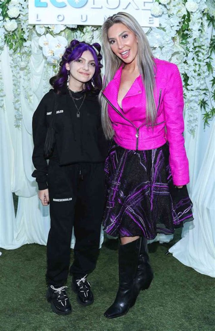 You’re A ‘Total Loser’ – Hollywood Life