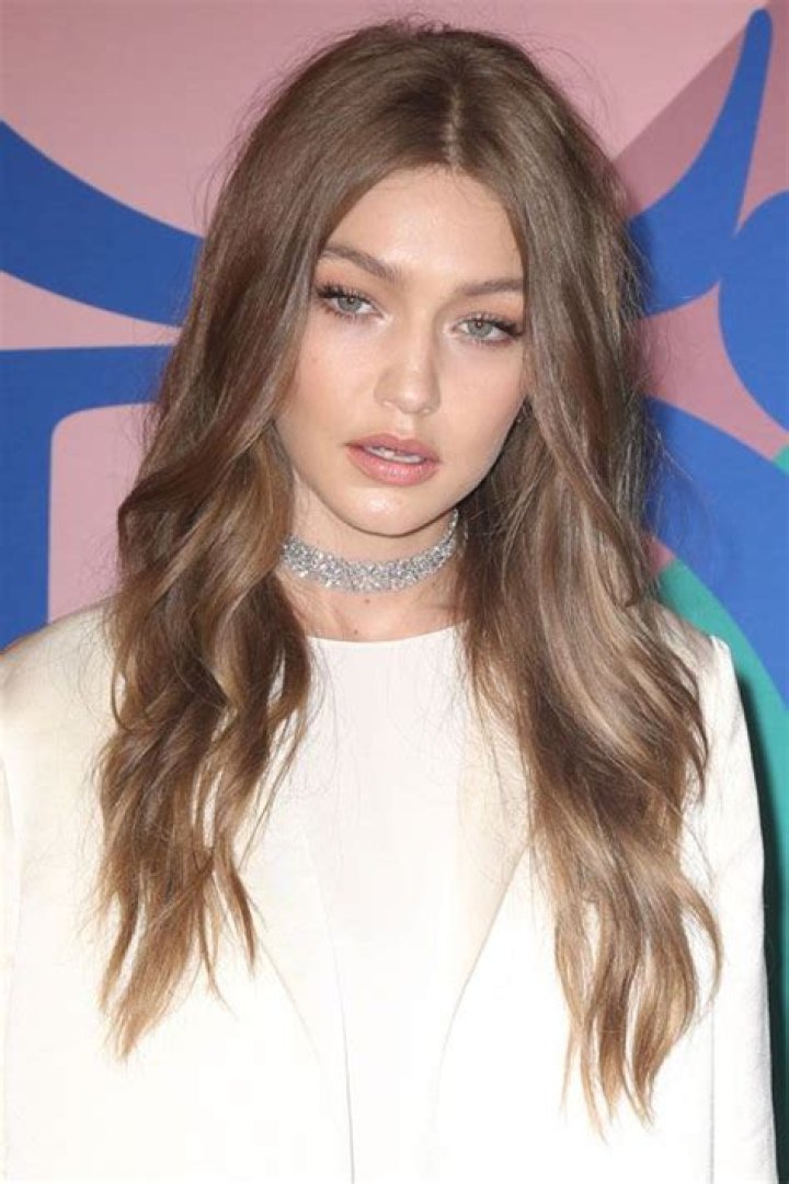 Gigi Hadid’s Light Blonde Hair Makeover In NYC – Photos – Hollywood Life