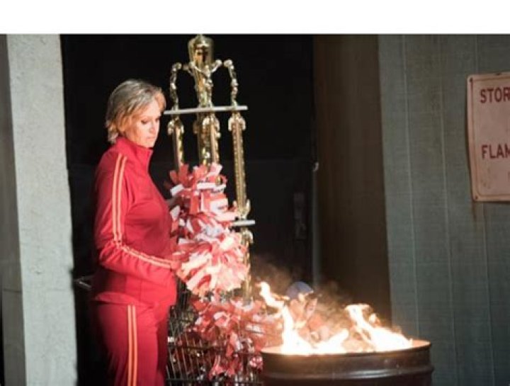 Sue Sylvester Fired From McKinley High — Season 6 Episode 10 Recap – Hollywood Life