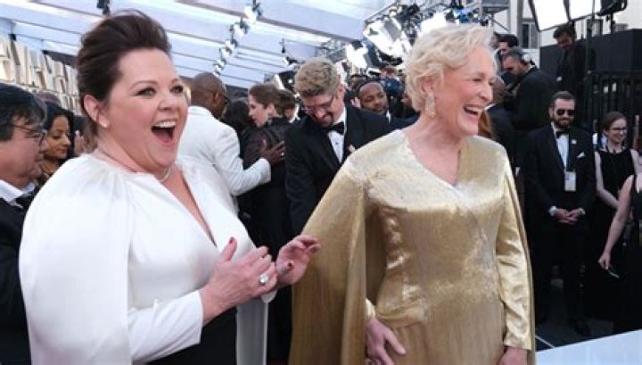 Glenn Close Reacts To Melissa McCarthy’s Outfit At Oscars 2019: Meme – Hollywood Life
