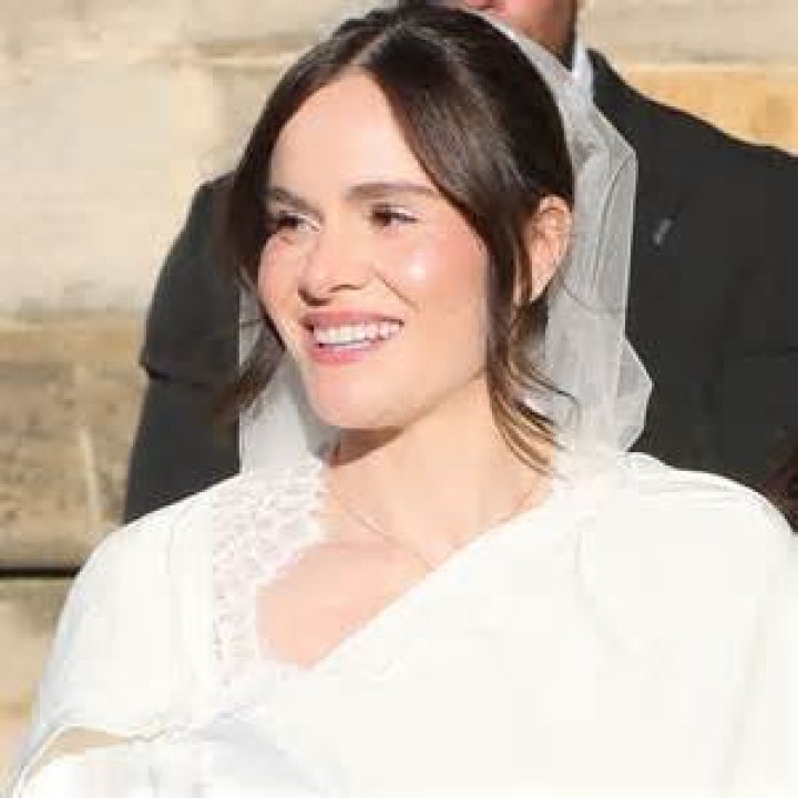 Moments From Their 25 Years Of Marriage – Hollywood Life