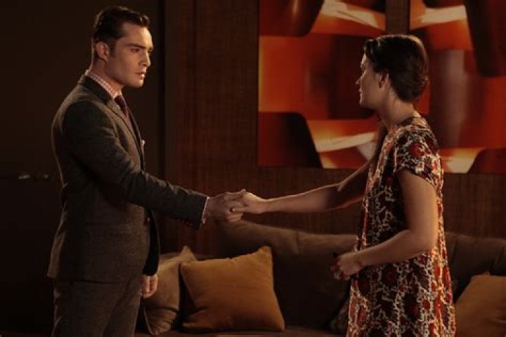 Chuck & Blair In Car Accident After Reunion – Hollywood Life