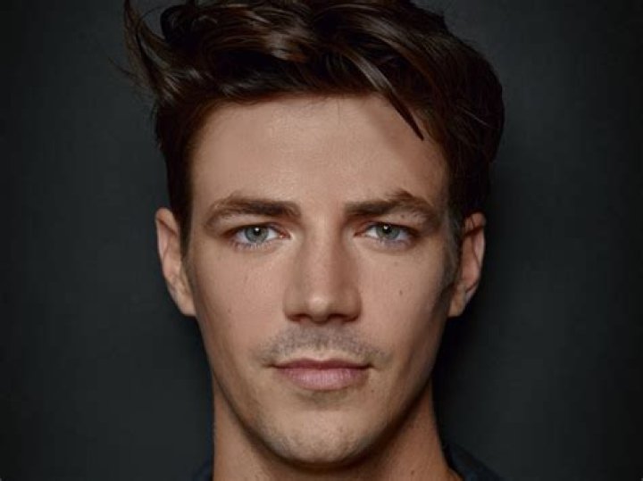Photos Of ‘The Flash’ Actor – Hollywood Life