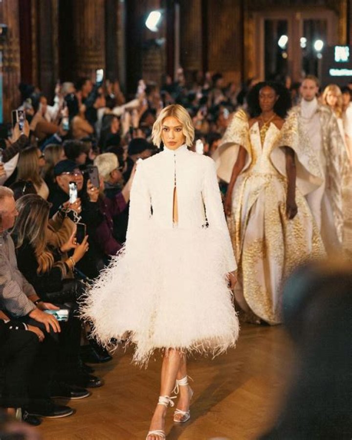 Bella Vs. Gigi Hadid at Milan Fashion Week — Pics