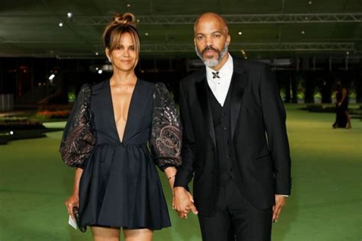 Halle Berry, 53, Reveals Her Relationship Status & Why She Likes It That Way