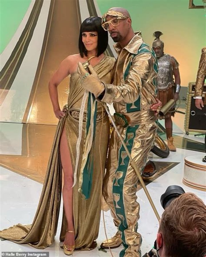 Halle Berry’s Super Bowl Commercial For Caesars Sportsbook — Watch – Hollywood Life