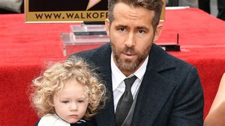 24 Hottest Hollywood DILFs: Brad Pitt, Ryan Reynolds & More