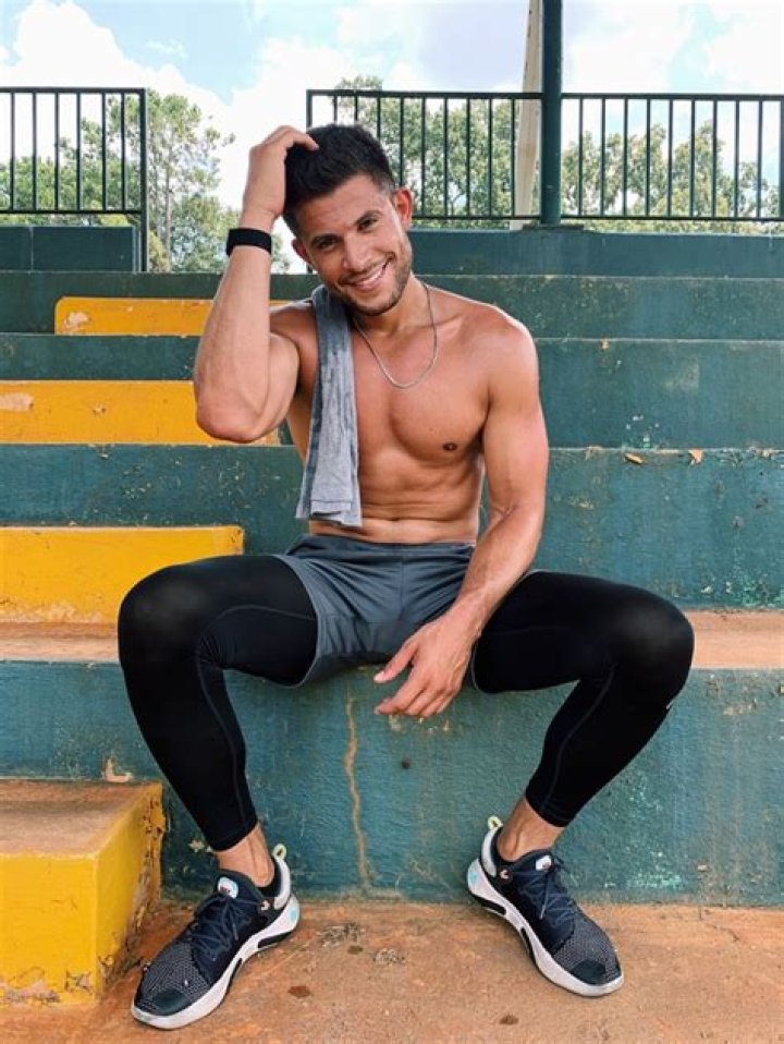 Nick Barrotta & More – Hollywood Life