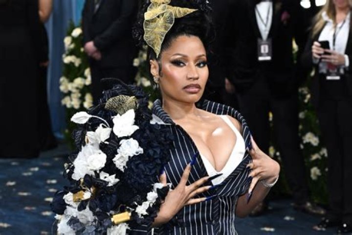 Is Nicki Minaj Pregnant With Nas’ Baby? A New Report Claims She Is — Pics