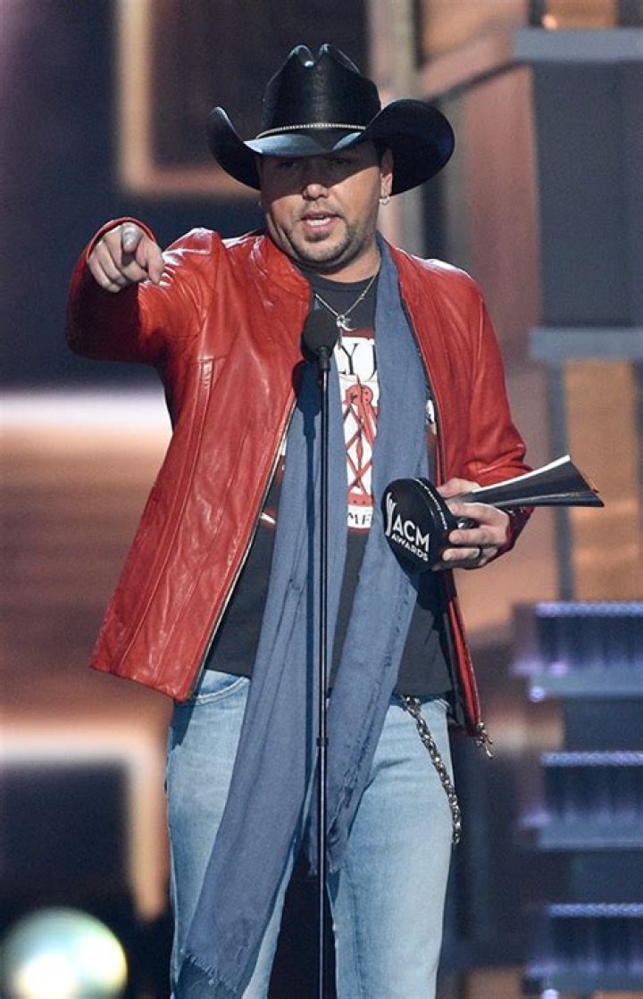 See His Huge 2017 Victory – Hollywood Life