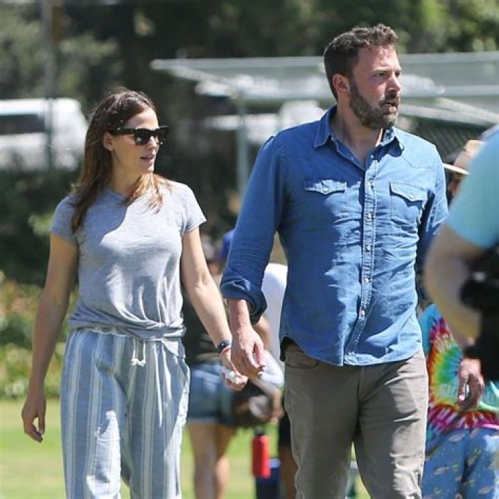Jennifer Garner Visits Ben Affleck In Rehab 2 Days After Staging Intervention: ‘She Wants To Support Him’