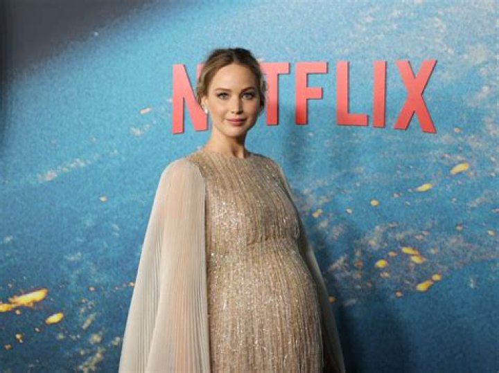 Jennifer Lawrence Pregnant: Actress Expecting 1st Child With Husband Cooke Maroney