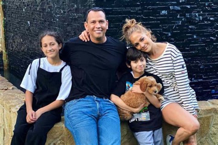 J.Lo & A-Rod Back Together In The D.R. ‘For The Kids’: ‘They’re A Family Right Now’