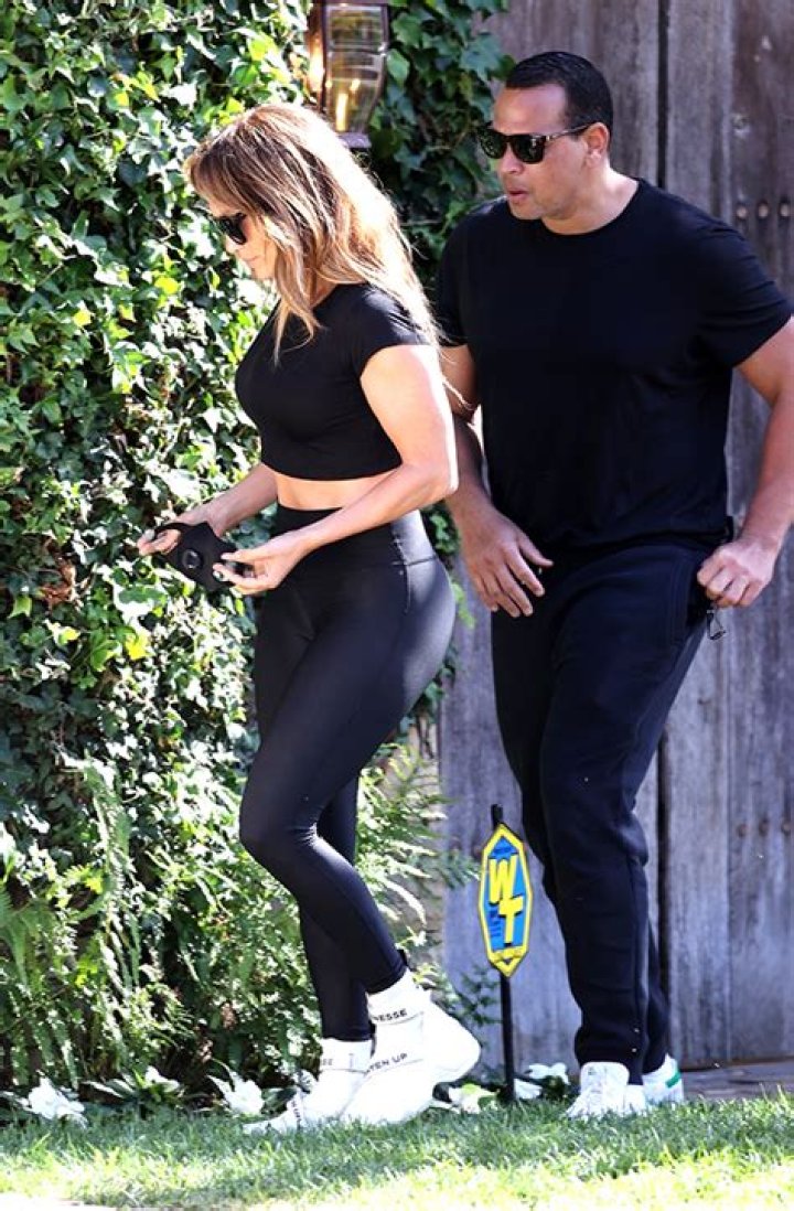 J.Lo & A-Rod Rock Matching Black Outfits While Checking Out $70K A Month Beach House — Pic