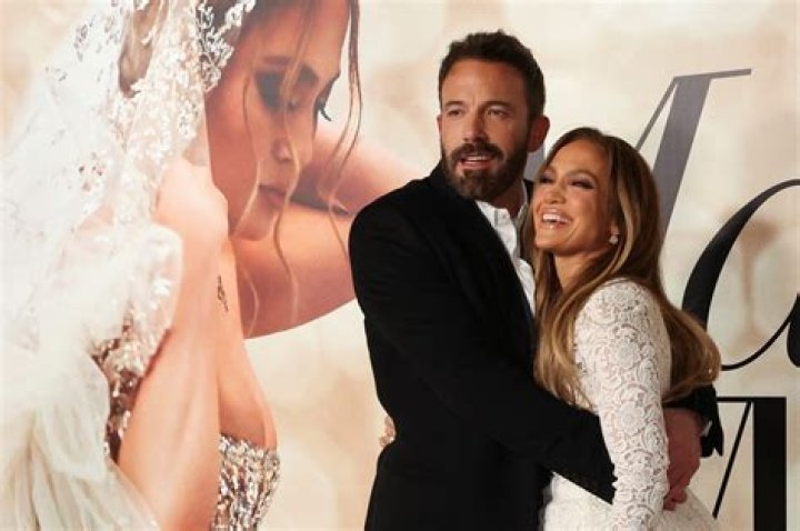 Jennifer Lopez’s 2nd Wedding Dress With Ben Affleck In Georgia: Photos – Hollywood Life