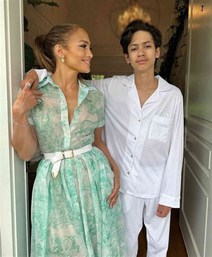 J.Lo Glows In White Dress Shopping With Emme, 14, One Day After Marc Anthony’s Engagement: Photos