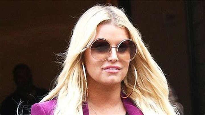 Jessica Simpson’s Nutritionist Shares The Exact Diet That Helped Her Lose 100 Lbs. So You Can Try It